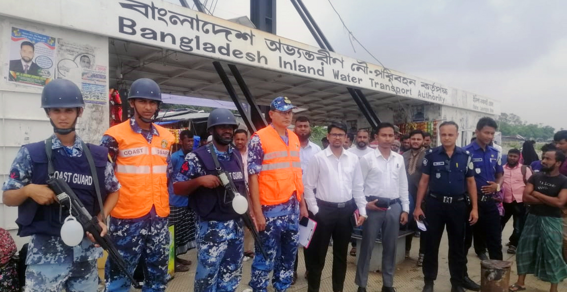 ভোলায় অতিরিক্ত যাত্রী বহন-অর্থ আদায়ের অভিযোগে ঘাট ইজারাদার ও ২টি লঞ্চকে জারিমানা