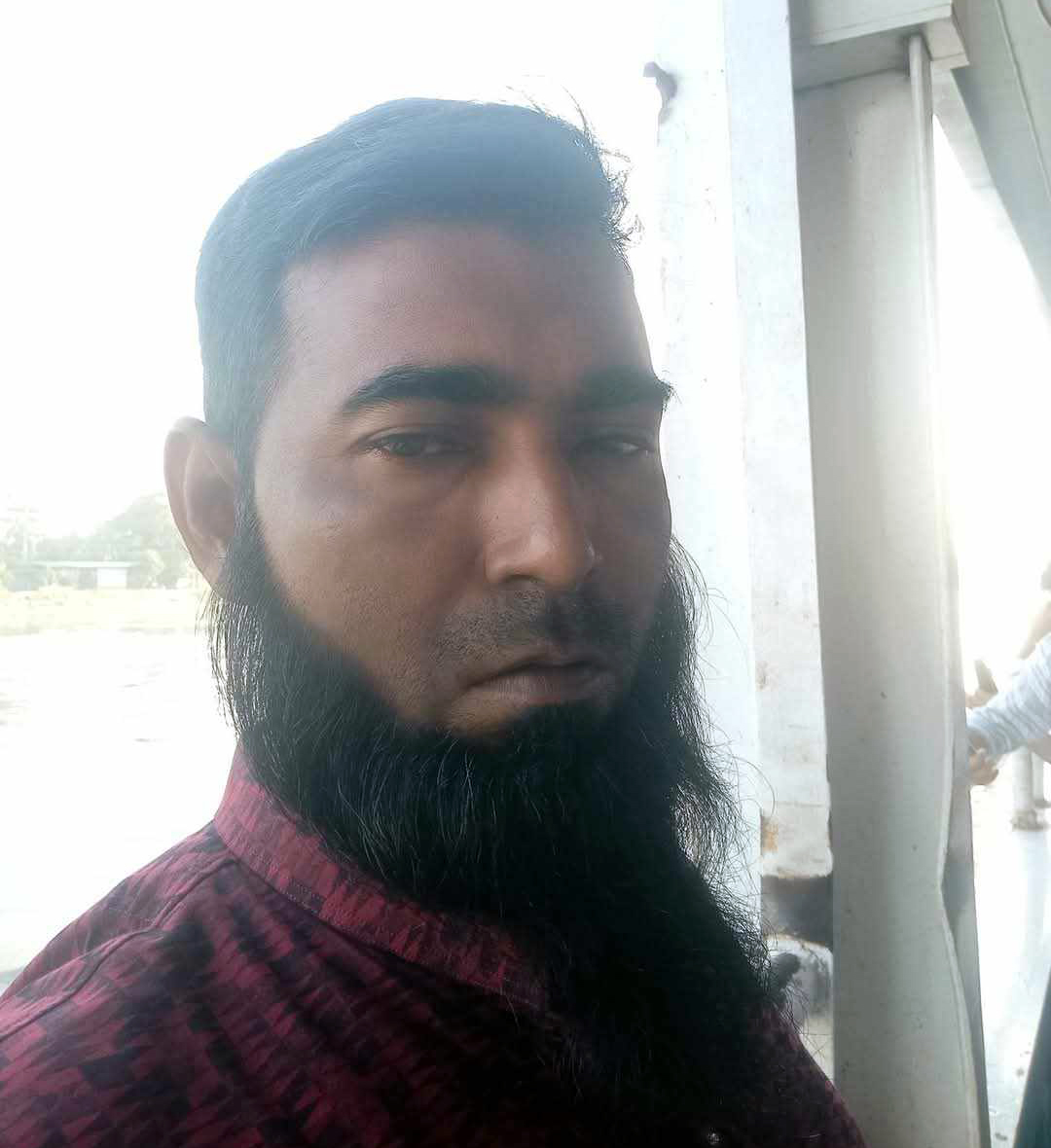 চরফ্যাশনে ব্যবসায়ীর জমি দখলে নিল বিএনপি নেতা আল আমিন