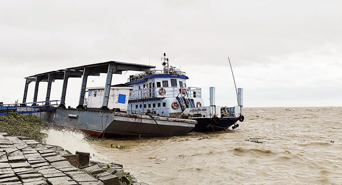 ভোলার ১০ রুটে ফের লঞ্চ চলাচল বন্ধ