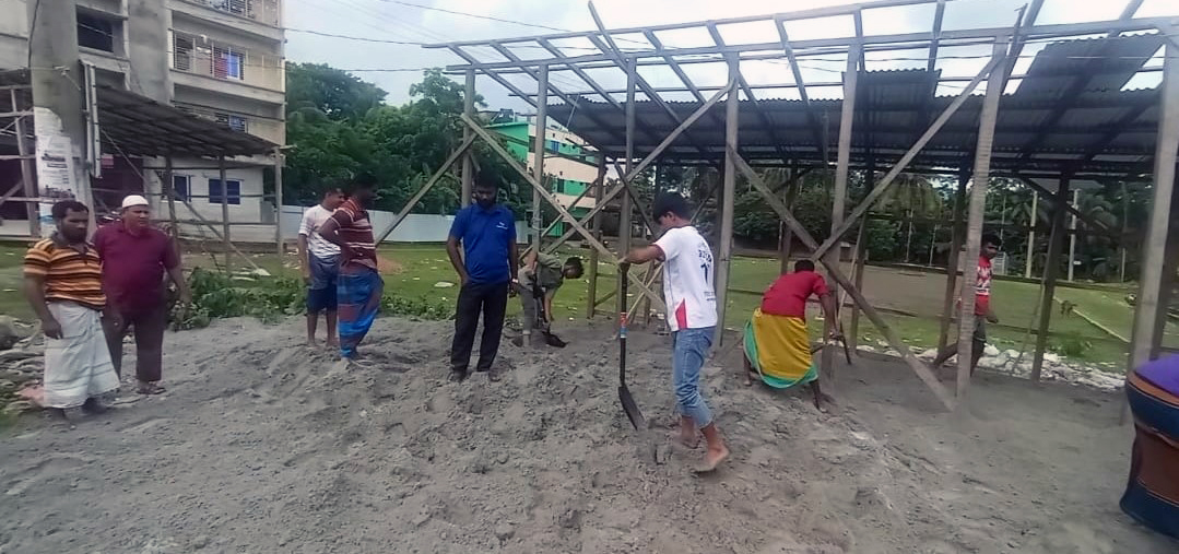 ভোলায় নির্মাণাধীন দোকানঘর ভাঙচুর ও মালামাল লুটের অভিযোগ