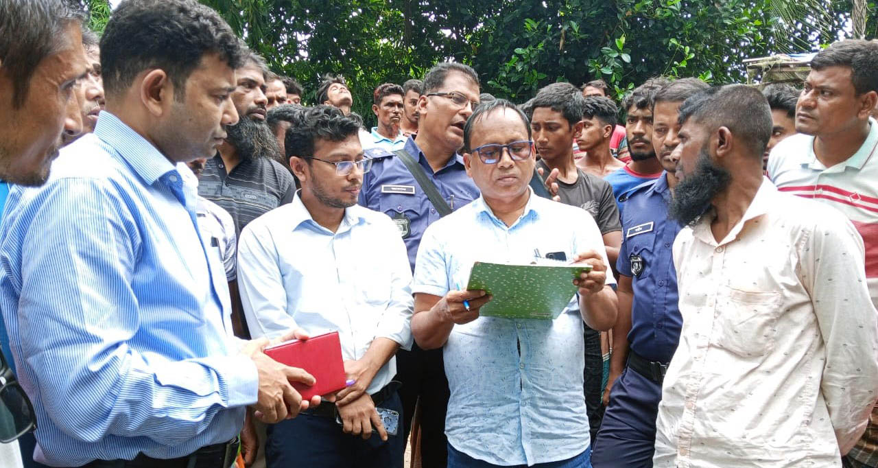 লালমোহনে অসুস্থ্য গরুর মাংস বিক্রির প্রস্তুতির দায়ে কসাইকে জরিমানা
