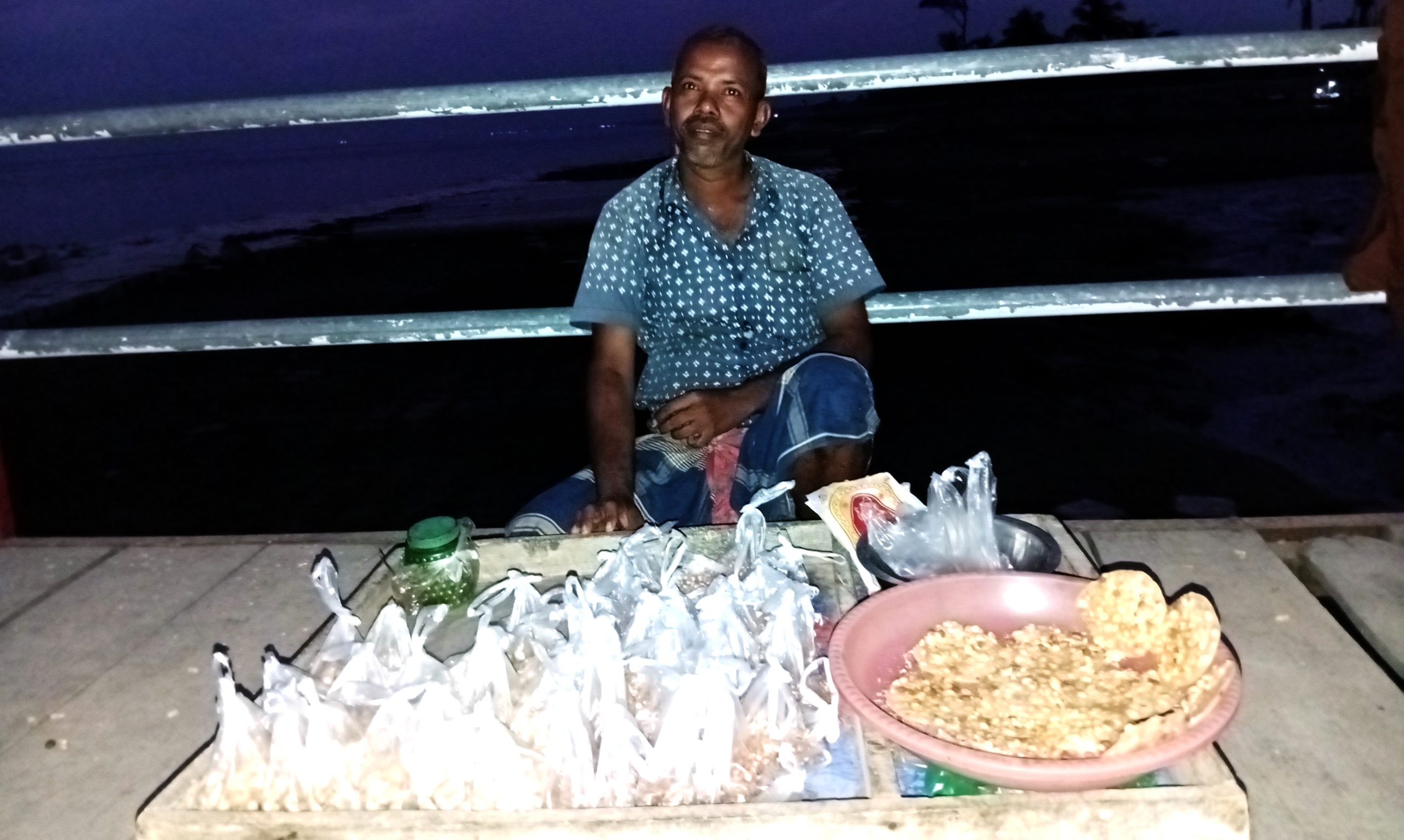 বাদামেই স্বপ্ন তজুমদ্দিনের সঞ্জয় দাসের