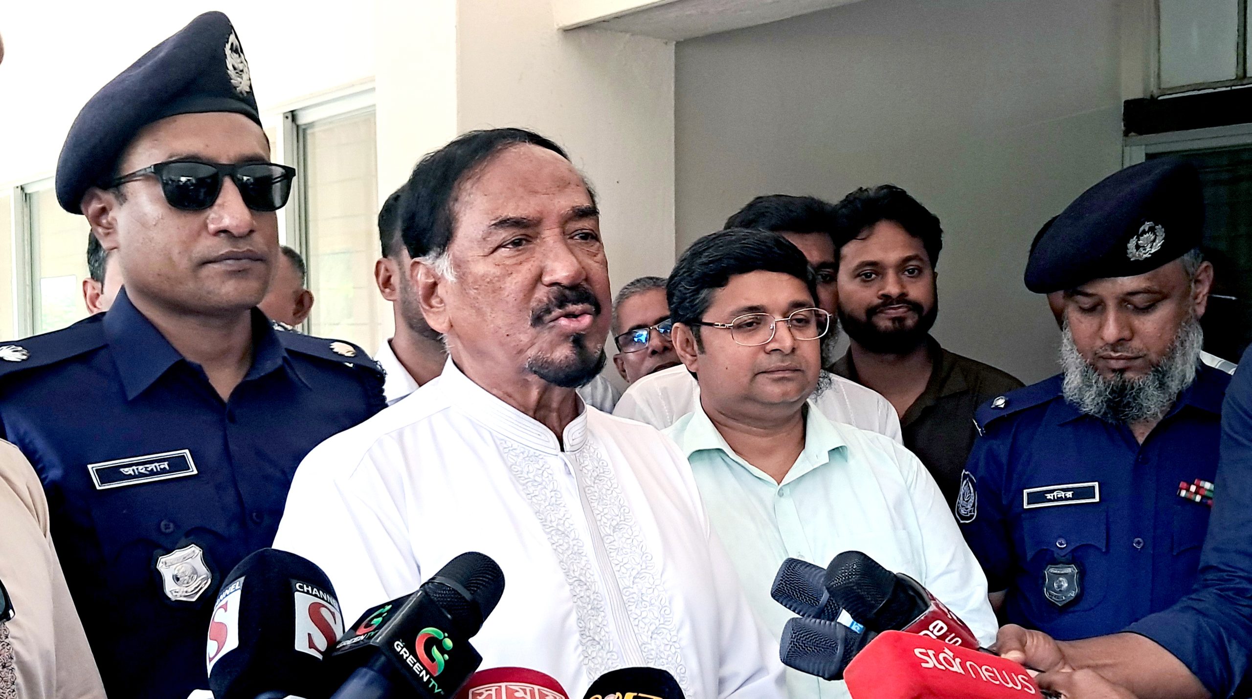 সরকার ও জনপ্রতিনিধি ছাড়া সংবিধান সংশোধনের অধিকার কারো নেই