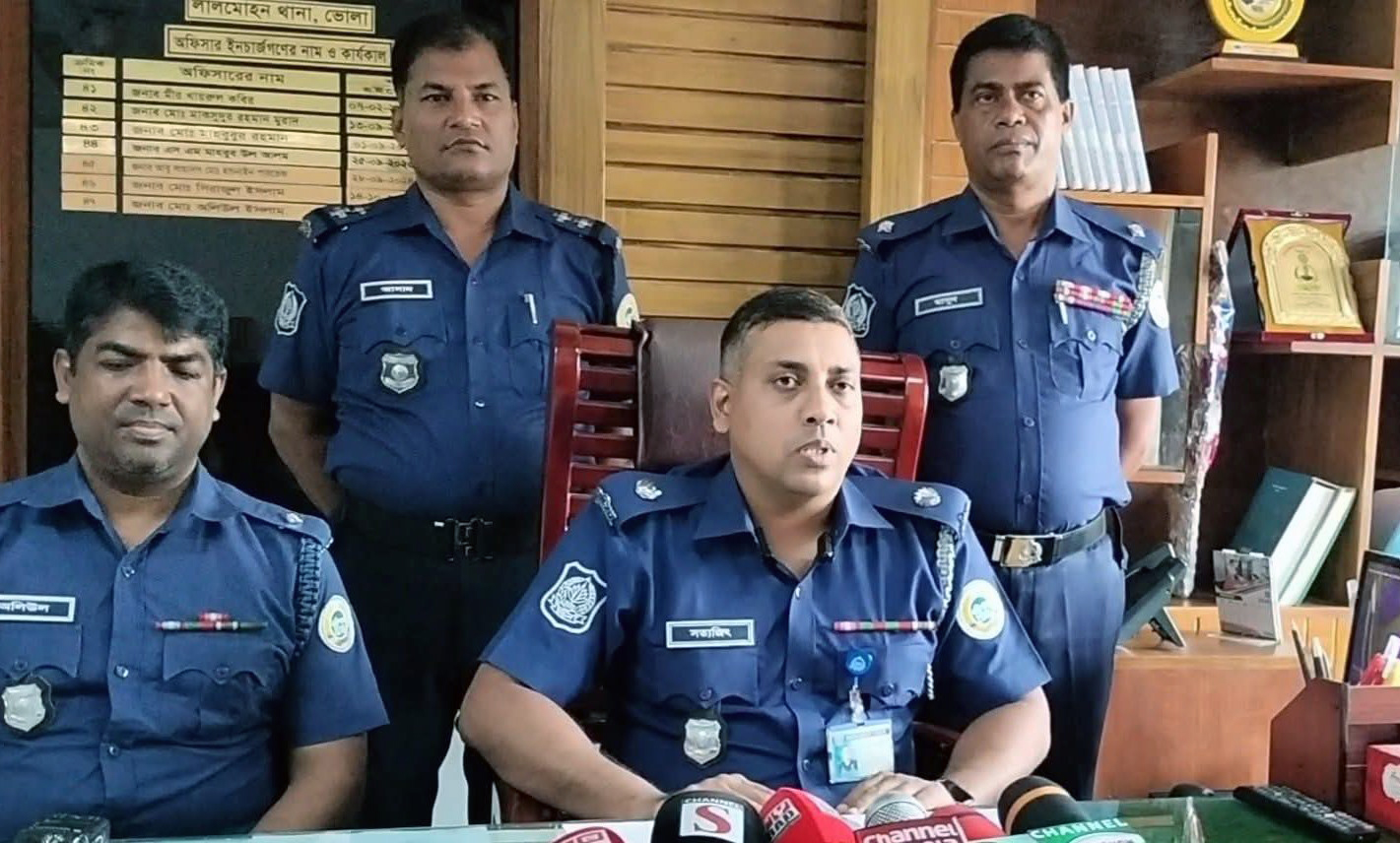 লালমোহনে আন্তঃজেলা মাদক ও জাল টাকার ব্যবসায়ী আটক