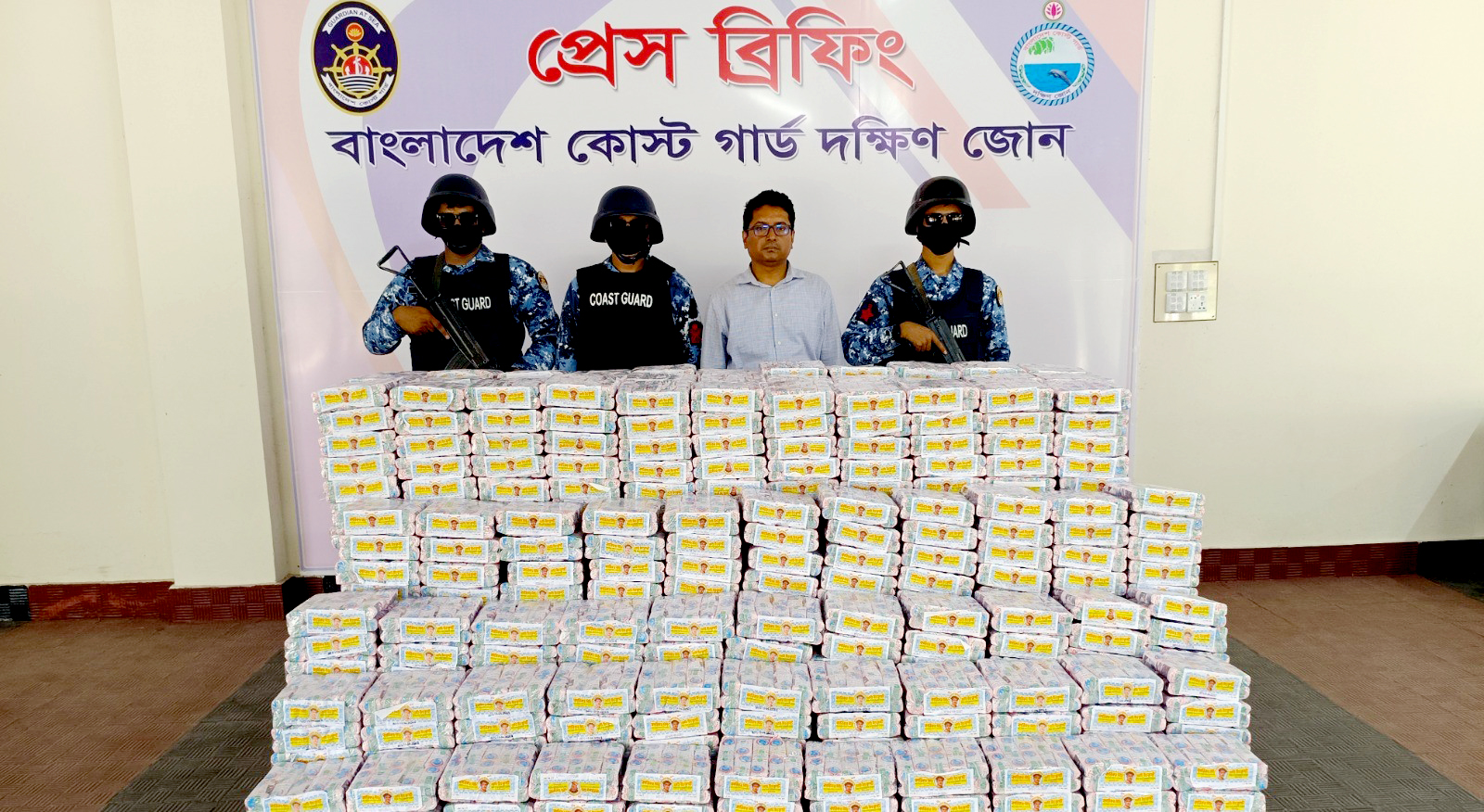 ভোলায় বিপুল পরিমাণে নকল বিড়ি জব্দ