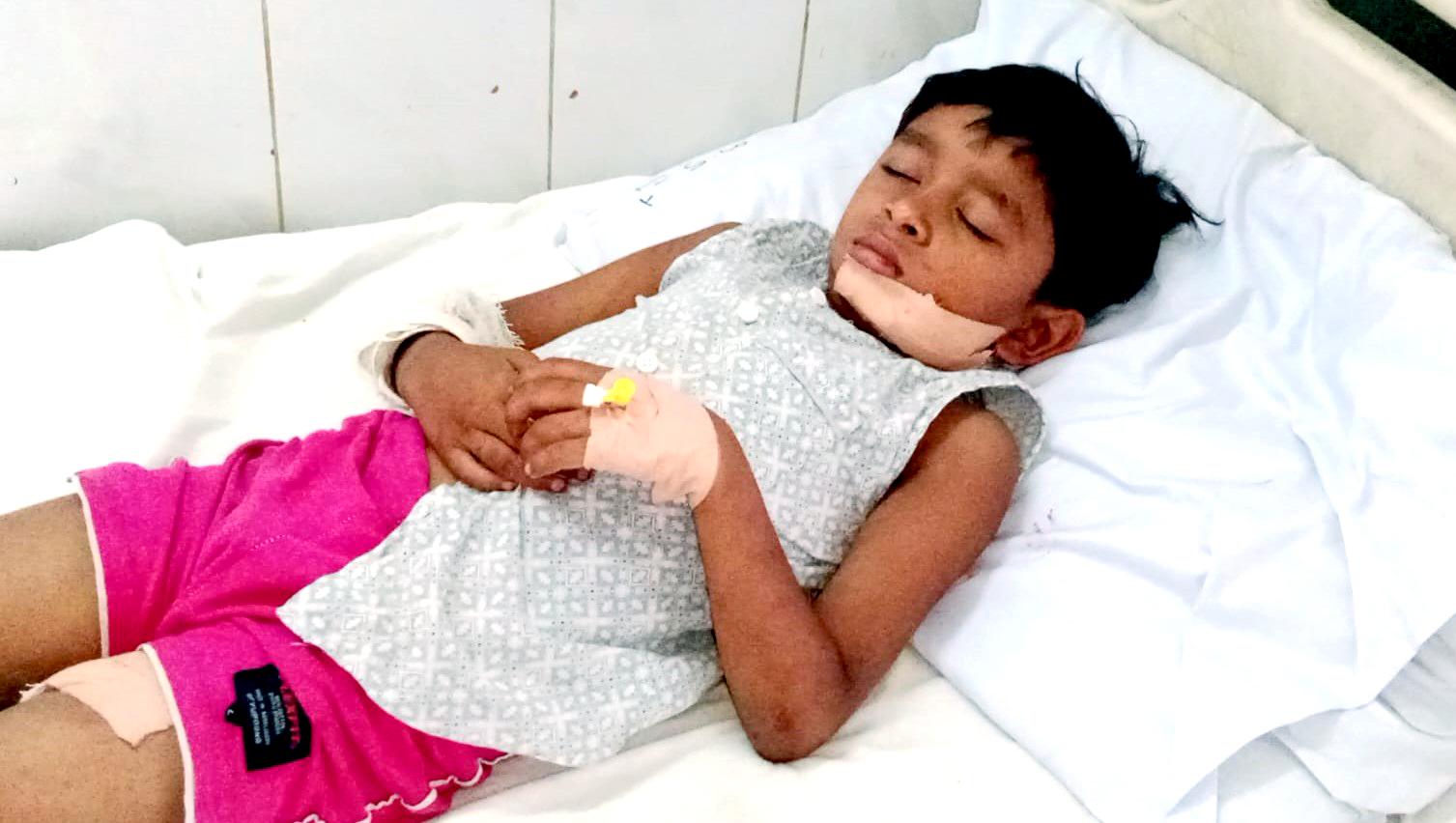 আমি মরার ভান করেছিলাম, তাই বেঁচে গেছি : আবির