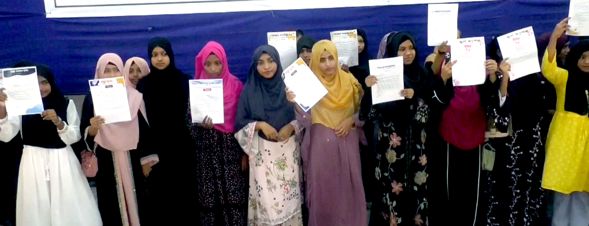 ভোলায় চাকরি মেলায় কর্মসংস্থান পেলেন ১২৭ নারী