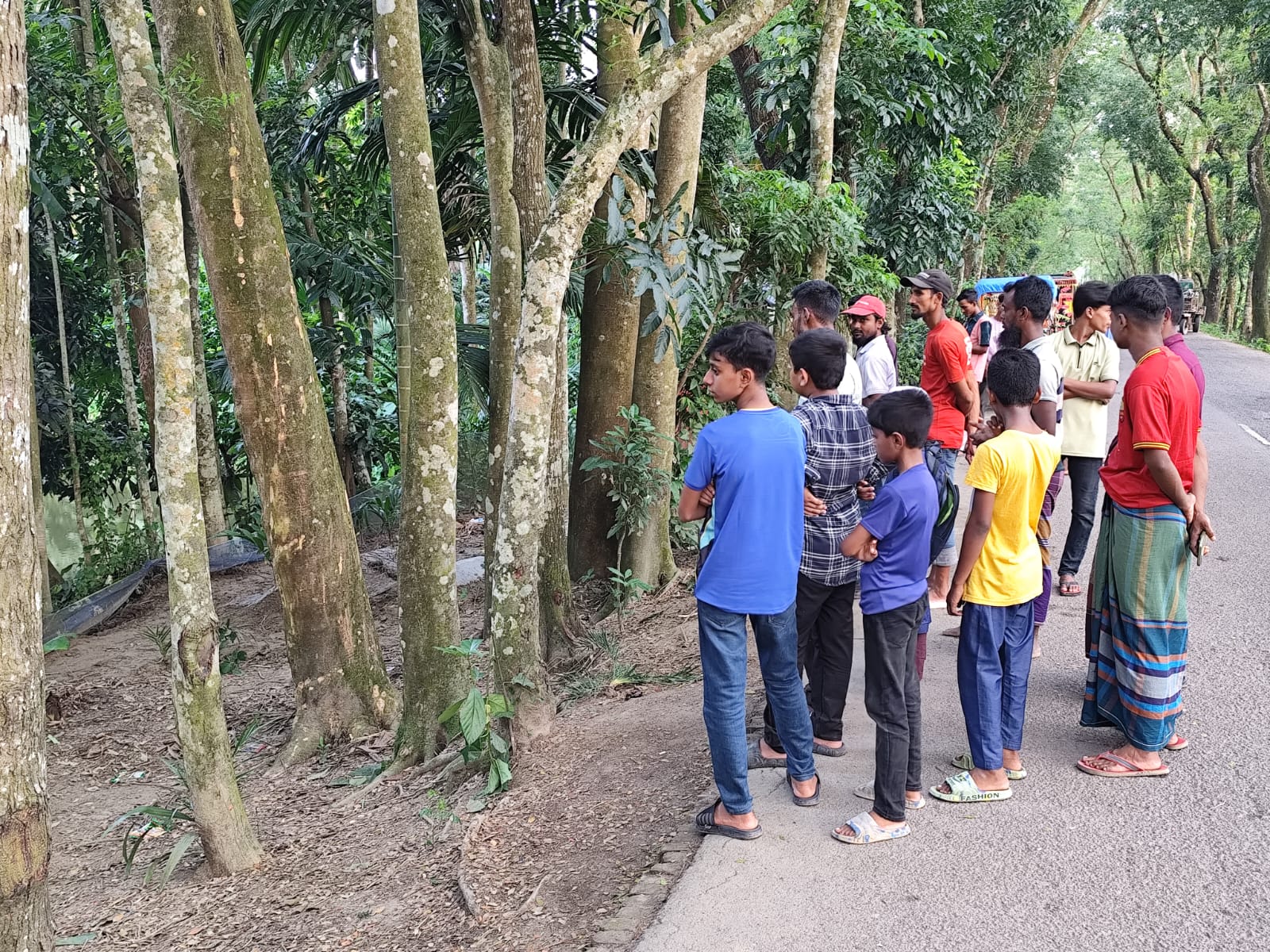 ভোলায় দাফনের ১৮ দিনের মাথায় তরুণীর কবর খুঁড়ে স্বজনরা দেখলো জীবিত না মৃত