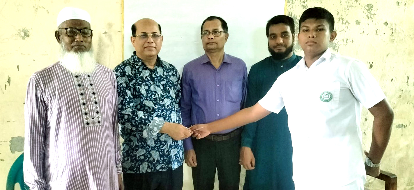 দৌলতখানে মেধাবৃত্তি প্রদান