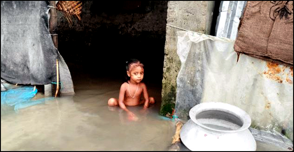 পানিবন্দী ভোলার মনপুরায় ২০ হাজার মানুষ, বিশুদ্ধ পানির সংকট