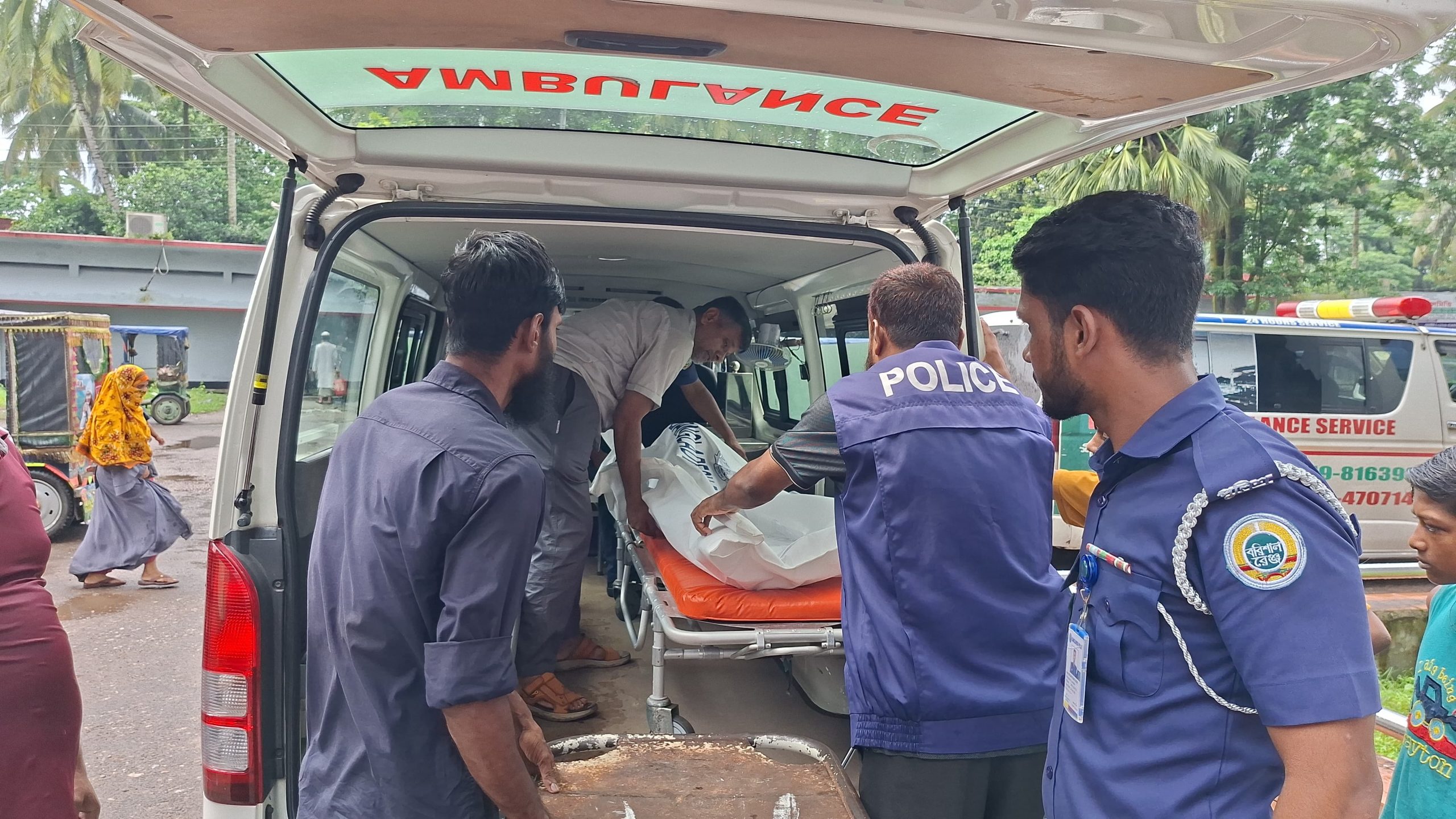ভোলায় ভাড়া বাসা থেকে কোর্ট পুলিশের কনস্টেবল শাহাবুদ্দিনের ঝুলন্ত মরদেহ উদ্ধার