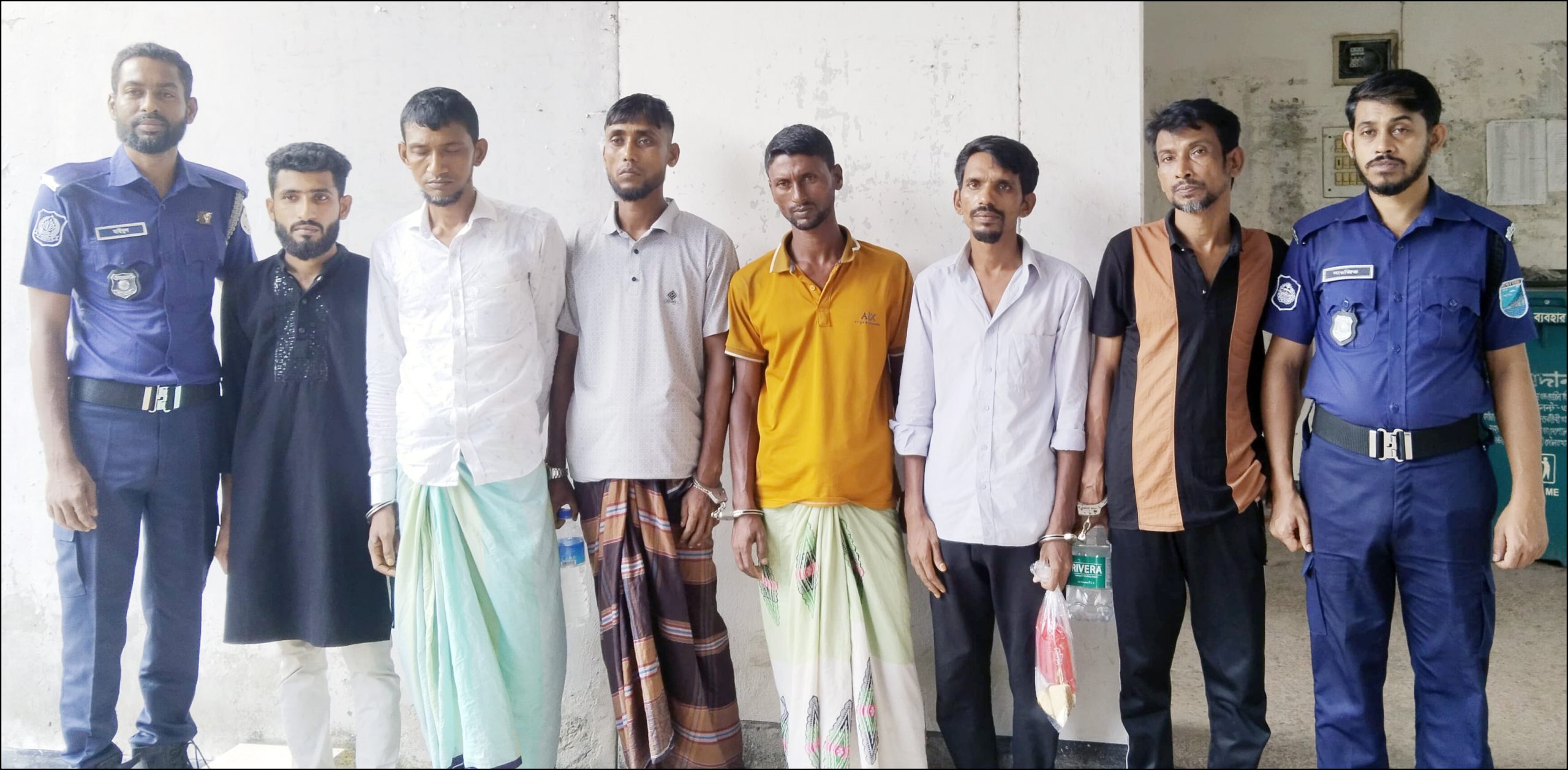 দৌলতখানে মাদক বিরোধী অভিযান, আটক-৬