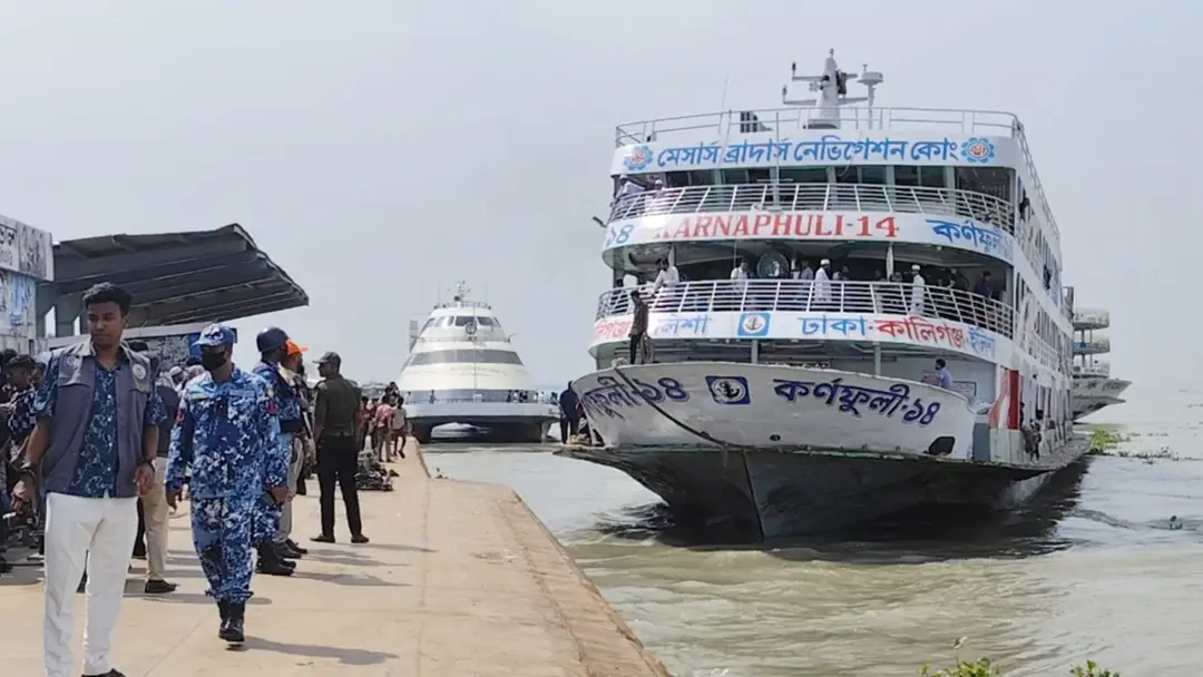 ৪ ঘণ্টা পর ভোলার ১০ নৌরুটে লঞ্চ চলাচল স্বাভাবিক