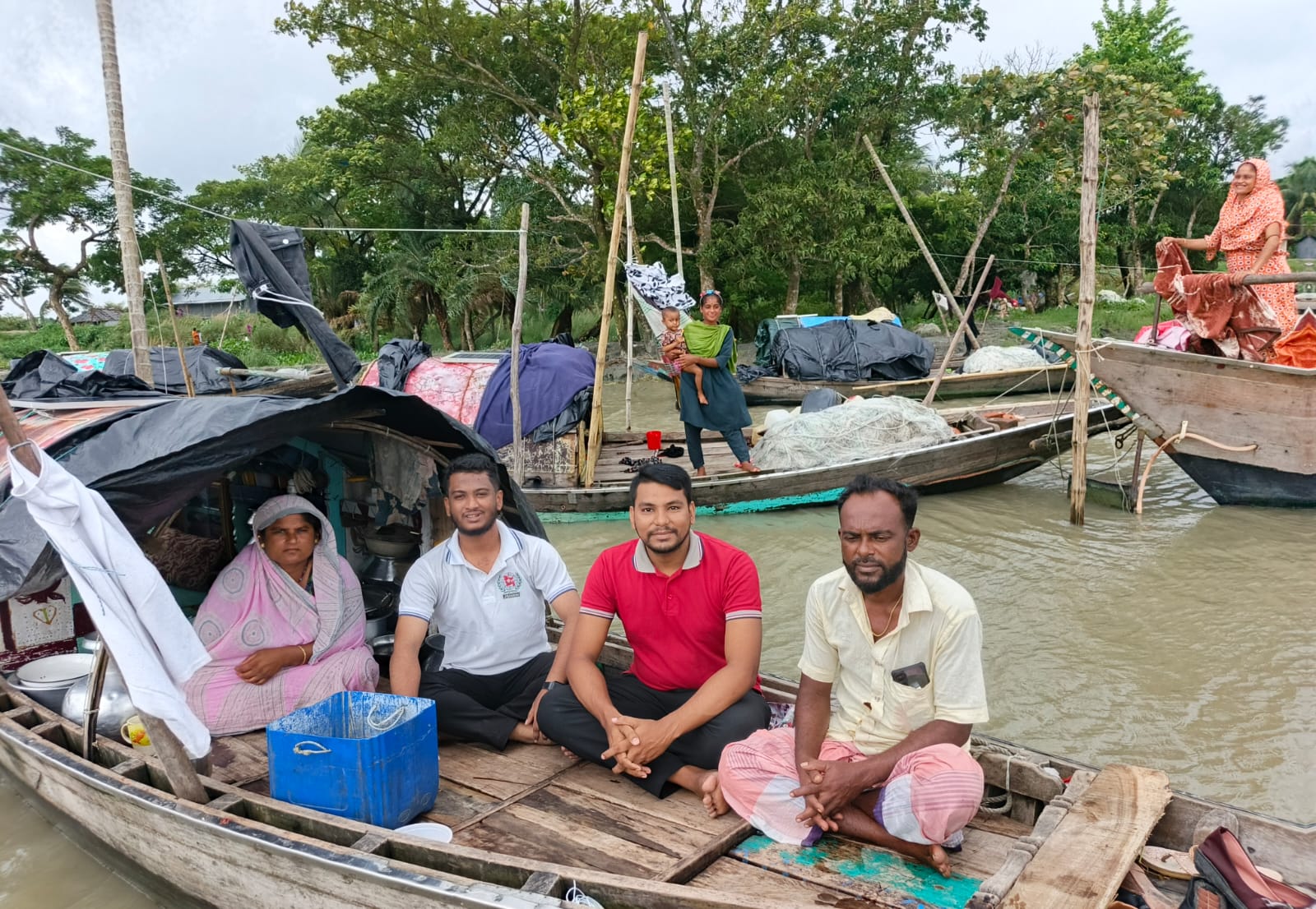 ভোলায় বেদে পল্লীর মানুষের জীবনমান উন্নয়নে কাজ করছে পরিবর্তন যুব উন্নয়ন সংস্থা