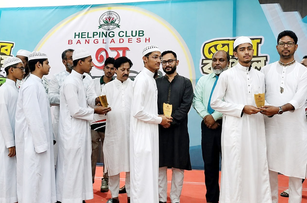 লালমোহনে জিপিএ-৫ প্রাপ্ত শিক্ষার্থী ও হাফেজদের সংবর্ধনা