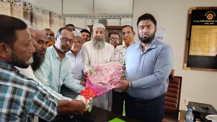মনপুরার নতুন ইউএনওর সঙ্গে উপজেলা বিএনপির নেতৃবৃন্দের শুভেচ্ছা বিনিময়