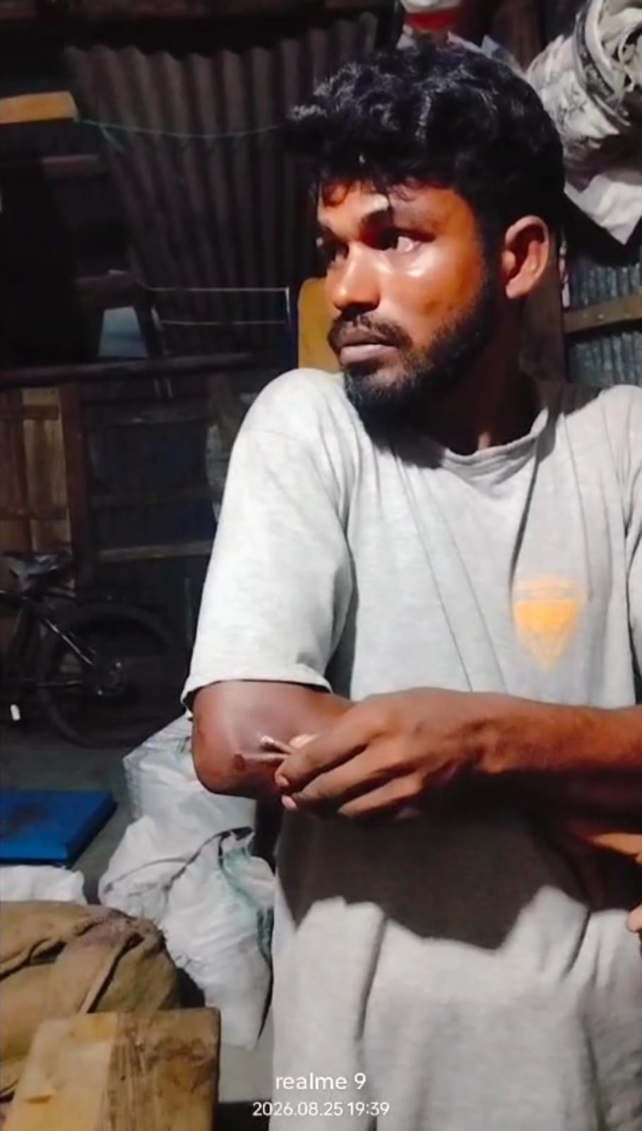 চর কুকরি-মুকরিতে পাওনা টাকা চাওয়ায় যুবককে মারধরের অভিযোগ