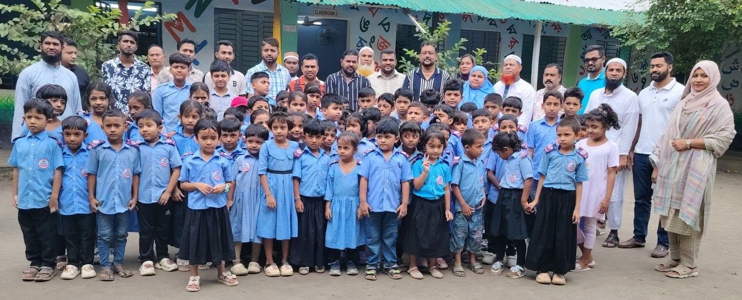 লালমোহন সৃষ্টি মডেল একাডেমি পরিদর্শন করলেন শাহারুখ হাফিজ ডিকো