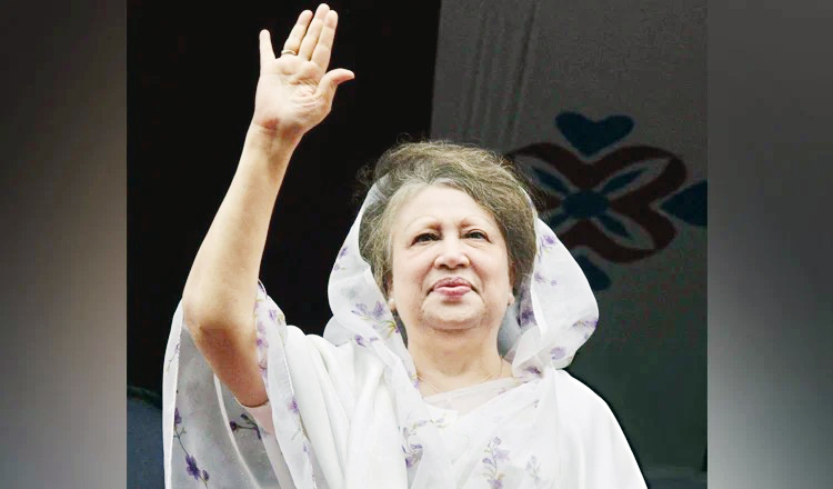 বেগম খালেদা জিয়া : গৃহবধূ থেকে আপসহীন নেত্রী