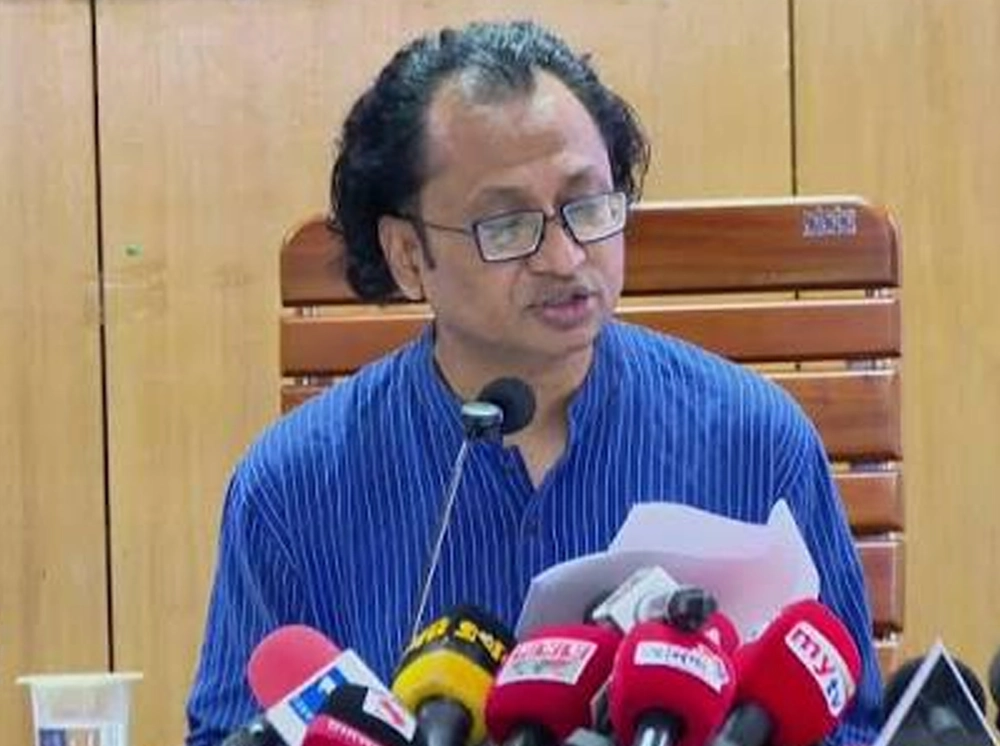 রিকশার জন্য হচ্ছে নীতিমালা: তথ্য উপদেষ্টা
